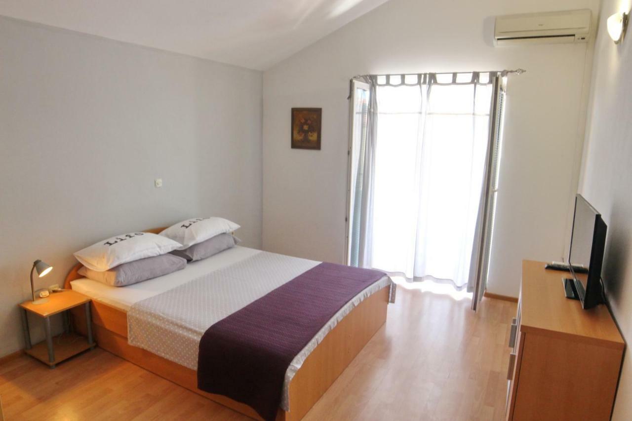 Apartmani Olives 宁 外观 照片
