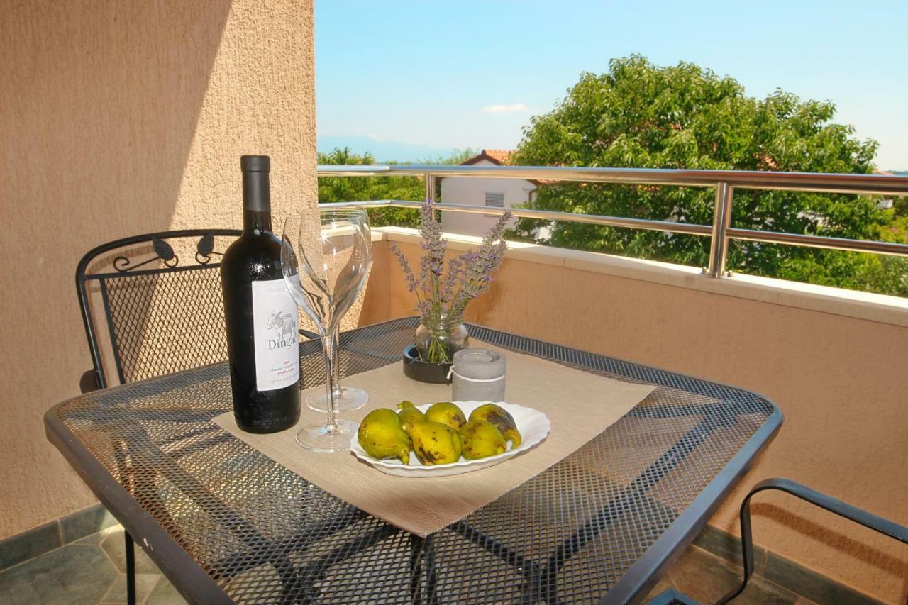 Apartmani Olives 宁 外观 照片