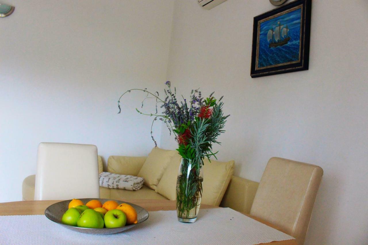 Apartmani Olives 宁 外观 照片