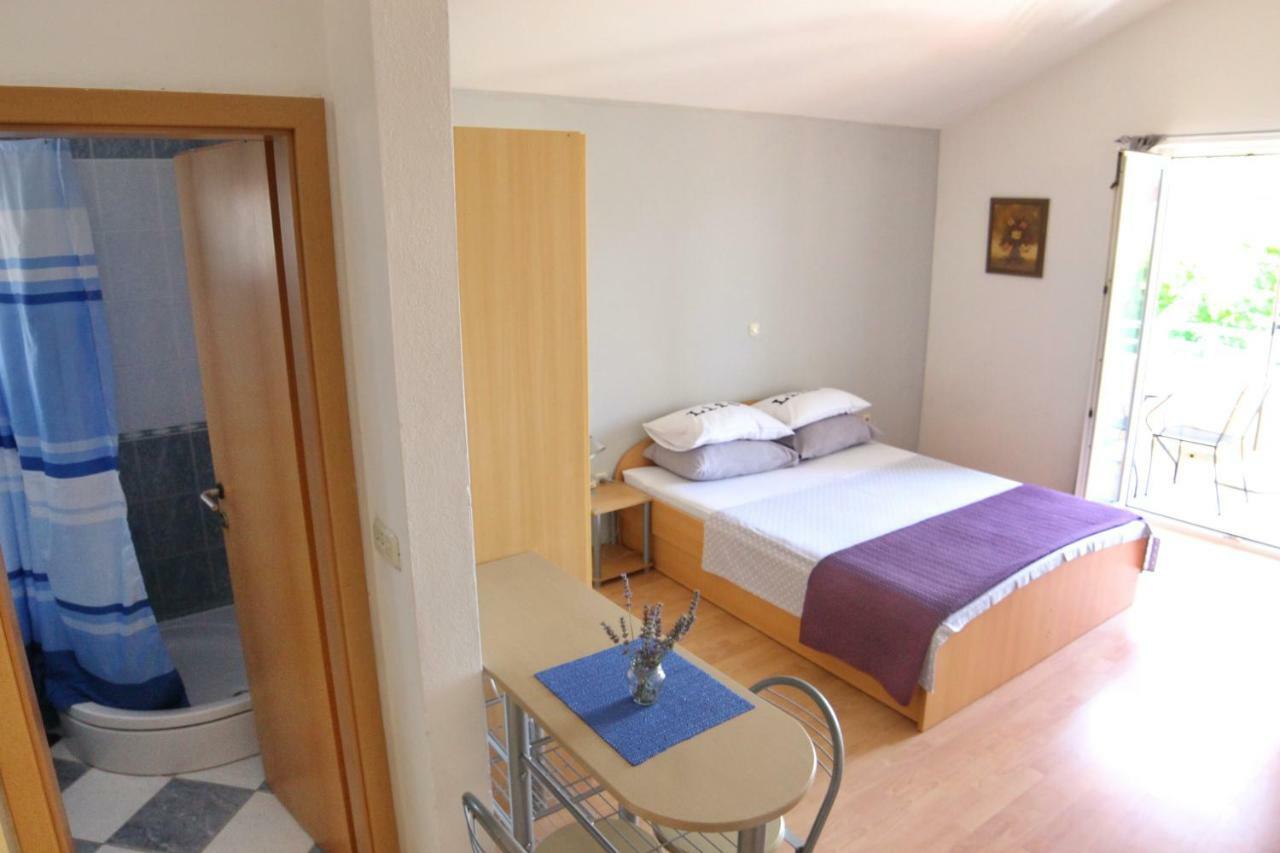 Apartmani Olives 宁 外观 照片