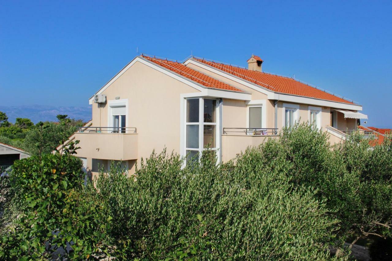 Apartmani Olives 宁 外观 照片