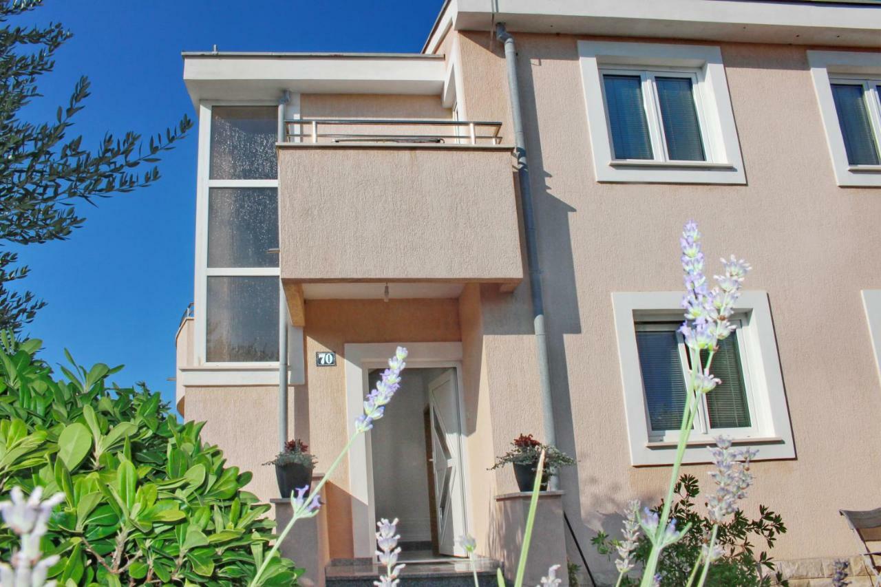 Apartmani Olives 宁 外观 照片