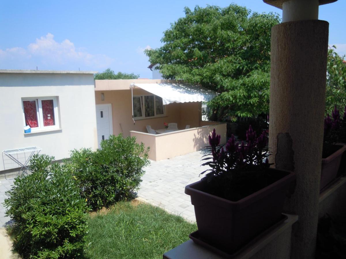 Apartmani Olives 宁 外观 照片